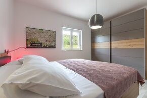 House Anavi