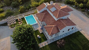 Villa Whitestone