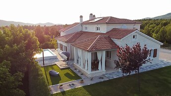 Villa Whitestone