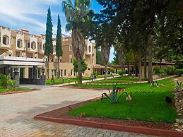 Alexius Beach Hotel