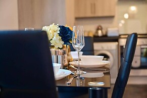 Livestay - Modern Spacious 2 Bed 2 Bath Apartment