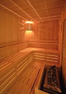 Caja by Maxx Royal