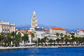 Apt at Premium Location in Split, 1 min to sea