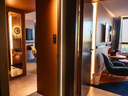 SO/ Paris Hotel