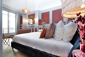 The Lord Byron Suite