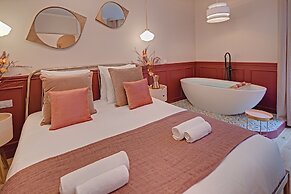 Miss Marguerite Suite