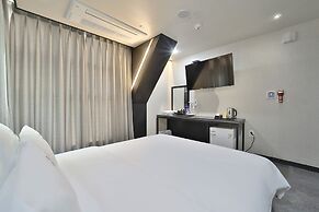Platinum Hotel