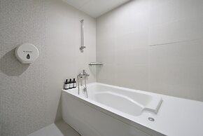 Platinum Hotel