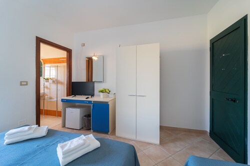 La Meta Sporting Rooms