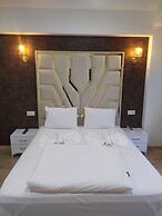 Mango Suites