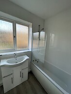 Bright & Airy 3BR Home with Parking