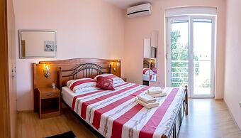 Apartments Šušnjara