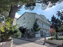 Apartments Šušnjara