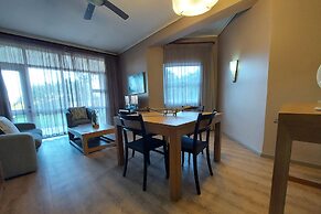 First Group Brookes Hill Suites