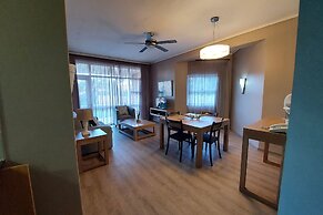 First Group Brookes Hill Suites