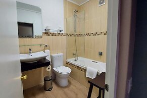 First Group Brookes Hill Suites