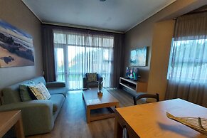 First Group Brookes Hill Suites