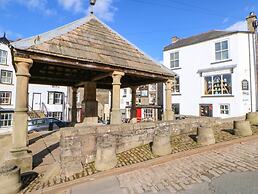 1 The Stables