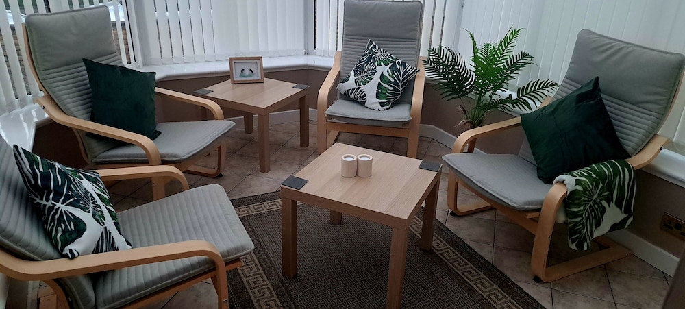 Beautiful Three Bedroom Seaside Retreat