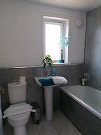 Beautiful Three Bedroom Seaside Retreat