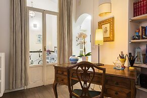 Florence Hideaway by Mmega