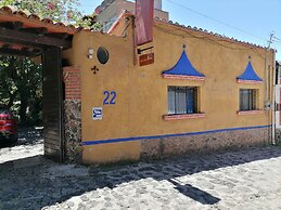 POSADA BUGAMBILIAS