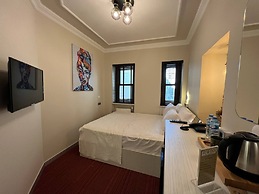 Rafinn Hotel