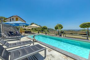 Pool & Whirlpool Villa Art Three