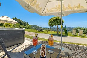 Pool & Whirlpool Villa Art Three
