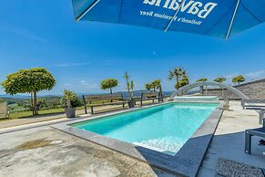 Pool & Whirlpool Villa Art Three
