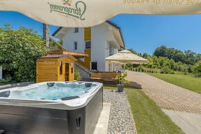 Pool & Whirlpool Art Villas