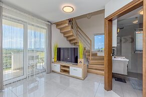 Pool & Whirlpool Art Villas
