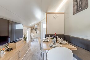 Pool & Whirlpool Art Villas
