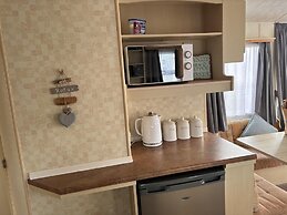 Lovely 2 Bedroom Static Caravan Brean, Somerset