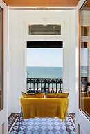 Stylish Beachfront Luxury With Sweeping Sea Views