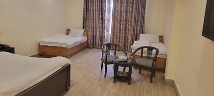 PinePark Lake Luxury Resort Naran