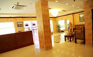 Royal Hotel