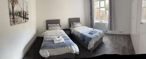 2-bed, Sleeps 4, Free Parking, Pets Allowed