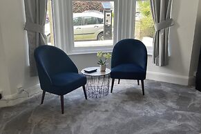 2-bed, Sleeps 4, Free Parking, Pets Allowed