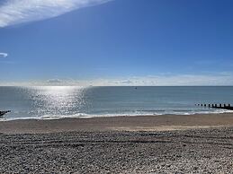 2-bed, Sleeps 4, Free Parking, Pets Allowed