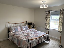 Charming 4-bed House in Grantham