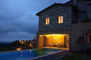 Wonderful Private Villa With Pool in Riparbella