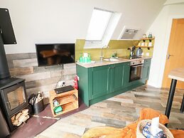 Buttercup Lodge