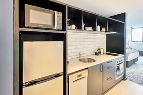 Roomie Apartment Hotel