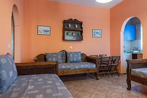 Santorious Spacious Apartment