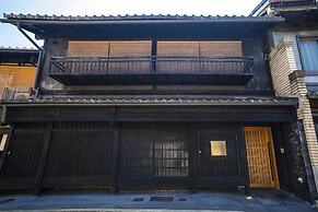 Rinn Machiya Kuon