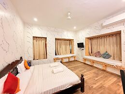 Wonbin Safari Hotel