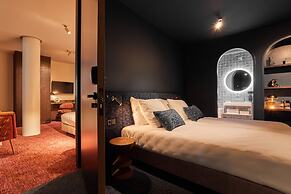 Heavens Hotel