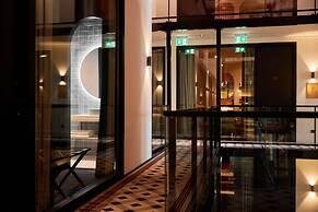 Heavens Hotel