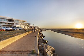 Lagoon Beach 302A by HostAgents
